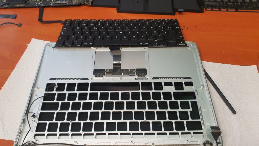 Cambio de teclado Macbook A1466