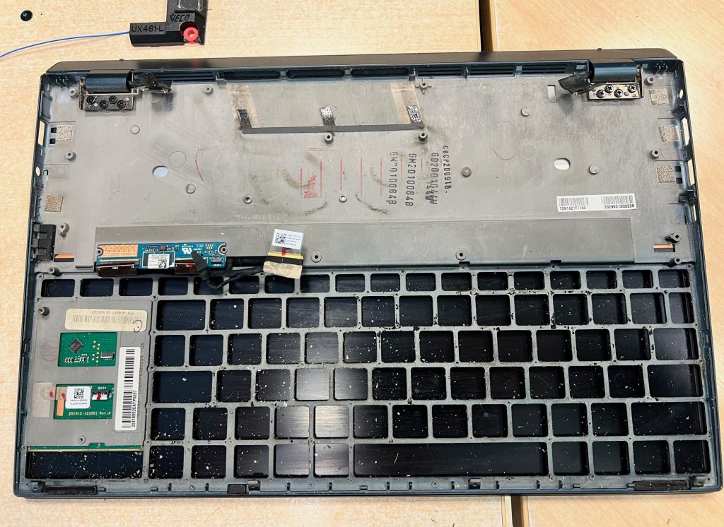 Cambio de teclado Asus Zenbook Duo UX481F