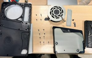Placa base (motherboard) de PlayStation 5 Slim modelo CFI-2016 antes de la intervención técnica.