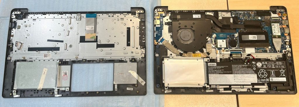 Comparación entre el palmrest original dañado y la pieza de repuesto nueva para Lenovo.