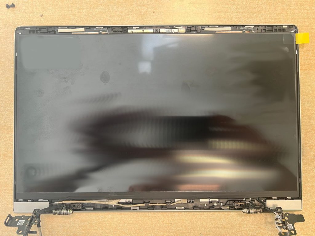 Nuevo panel LCD de 14 pulgadas presentado para instalación en HP ProBook 440 G10.