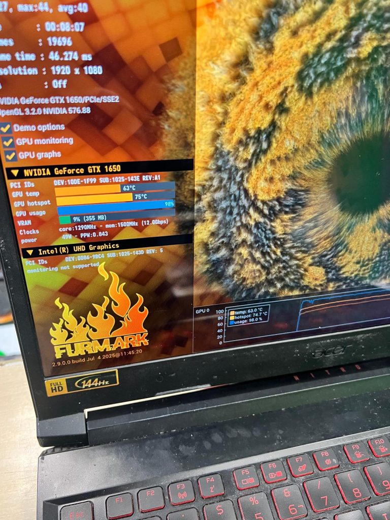 Resultados de temperatura de GPU en FurMark tras realizar el mantenimiento térmico.