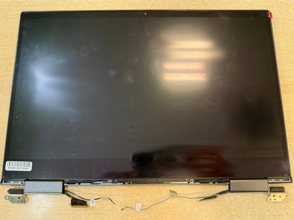 Nueva unidad de pantalla táctil y digitalizador lista para ser instalada.