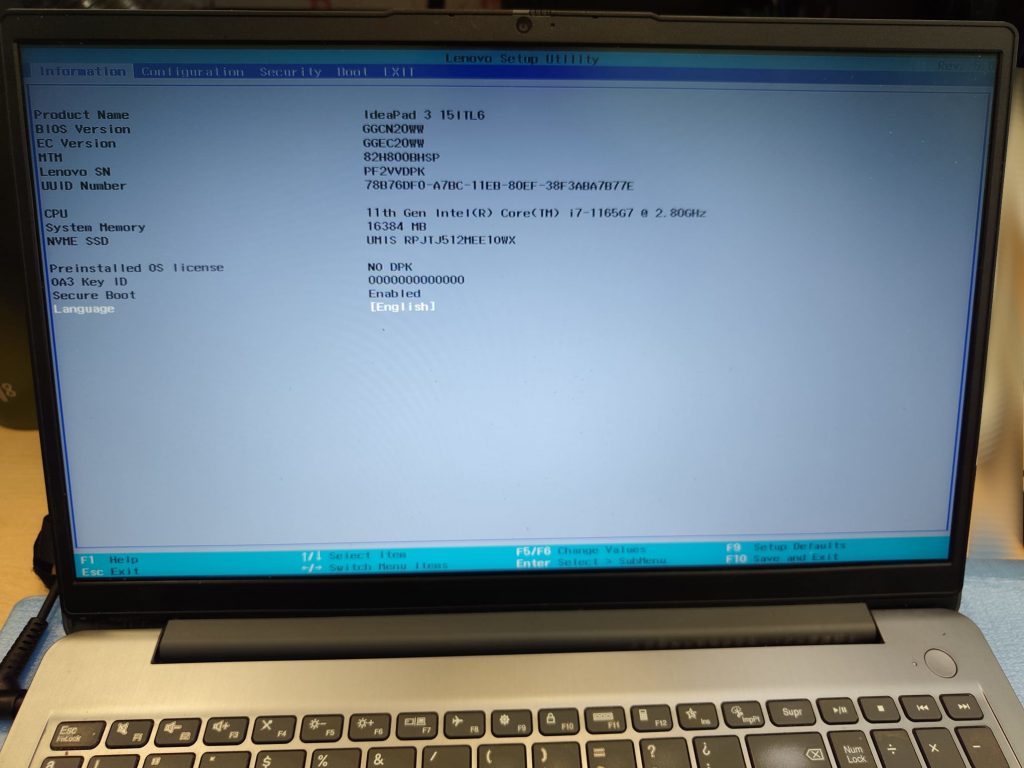 Pantalla de BIOS Setup Utility mostrando modelo 15ITL6 y procesador i7-1165G7.