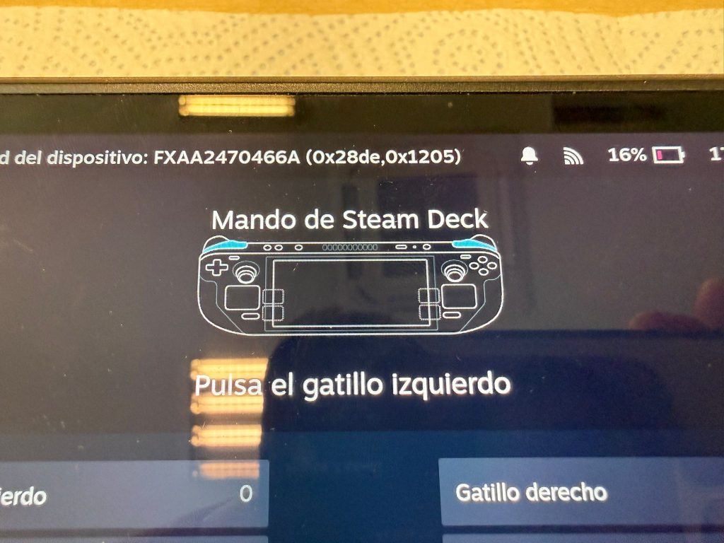Interfaz de calibración de SteamOS verificando el funcionamiento del gatillo.